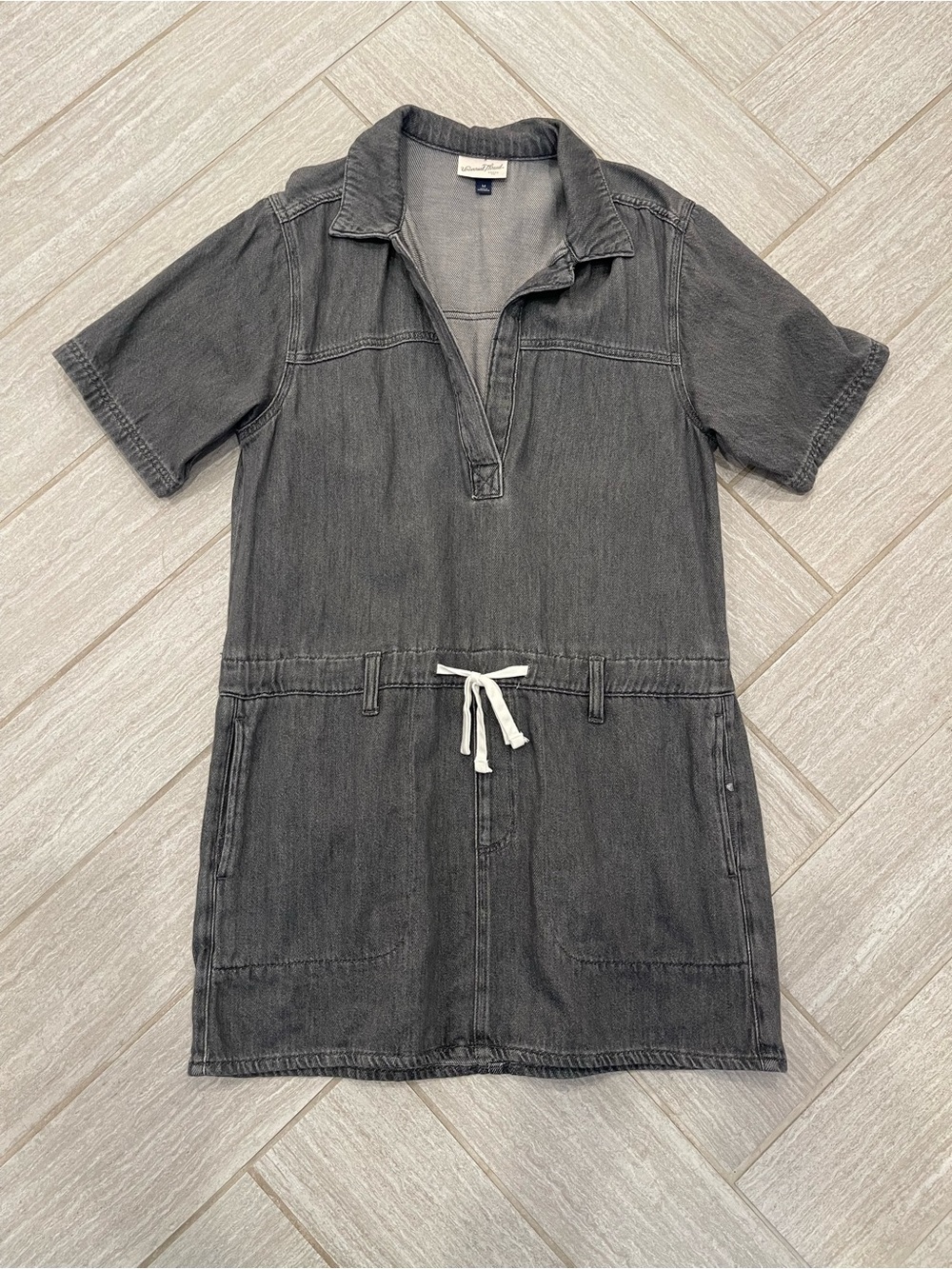Universal Thread Gray Short-Sleeve Denim Dress - Picture 2 of 4